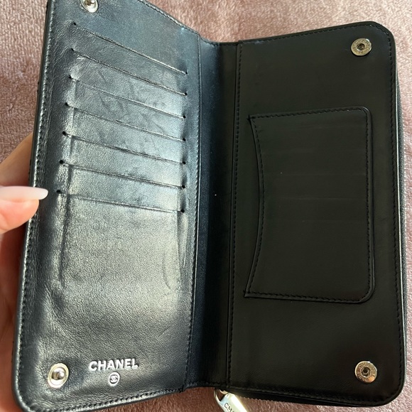 Chanel Wallet - Picture 4 of 11